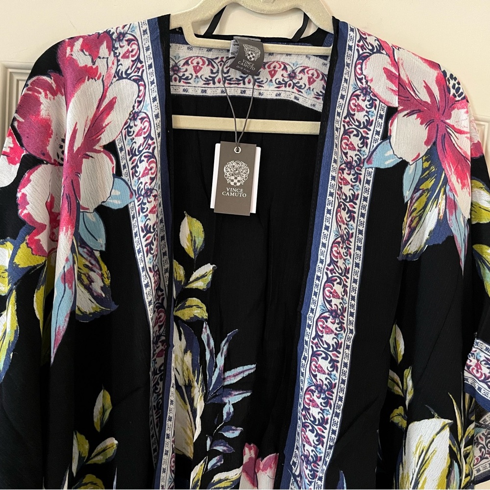 NEW! Vince Camuto Rayon Kimono Style Wrap, Ruana Black Floral OSFM - Picture 12 of 16